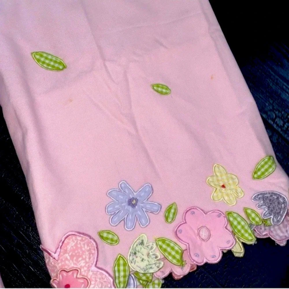 Pottery Barn Kids Pink  FLOWER GARDEN‎ Floral Appliqué Window Single Valance (1)